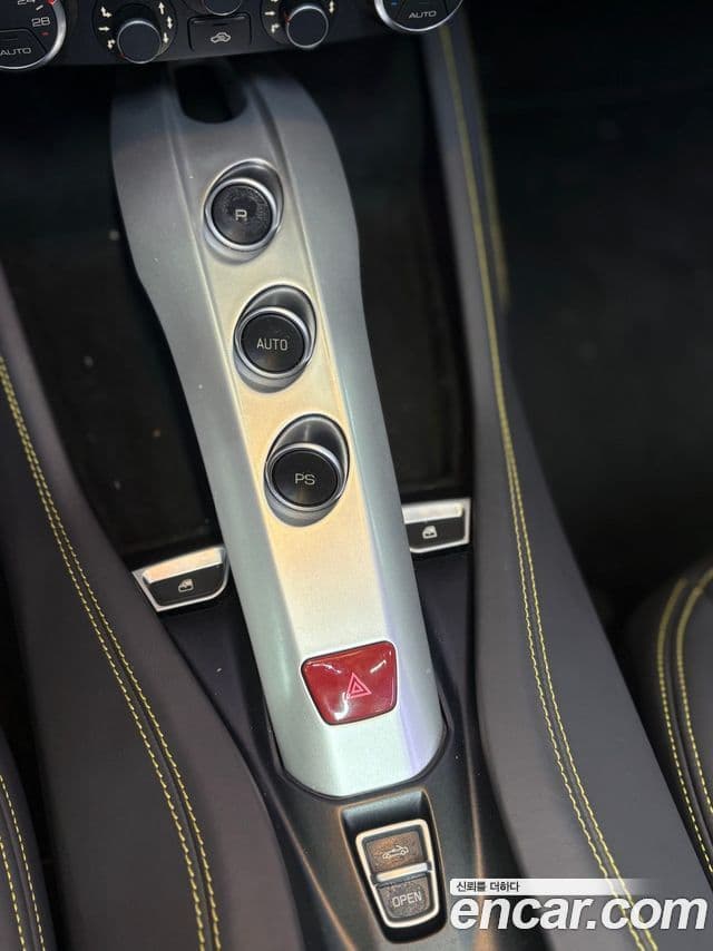 Ferrari 캘리포니아 T 3.9 V8, 2016 15