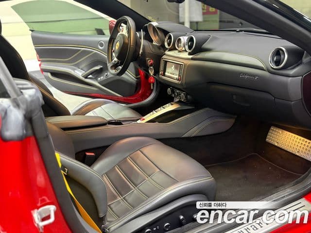 Ferrari 캘리포니아 T 3.9 V8, 2016 20