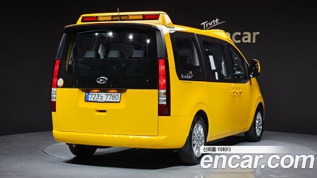 Hyundai Staria 11인승, 2023 2