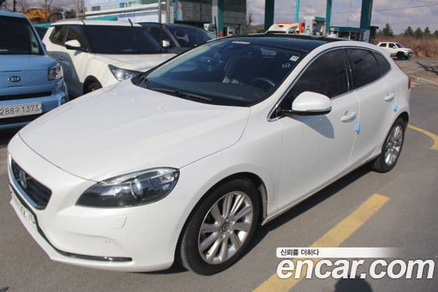 Volvo V40 2세대, 2015 3