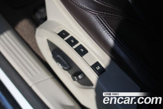 Volvo V40 2세대, 2015 11