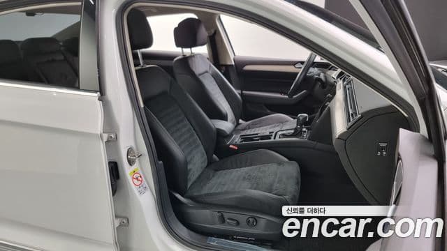 Volkswagen Passat GT(B8), 2018 12