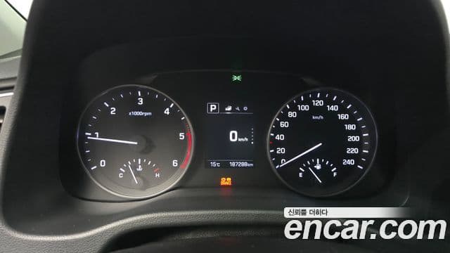 Hyundai Avante AD 1.6 e-VGT Smart, 2016 8