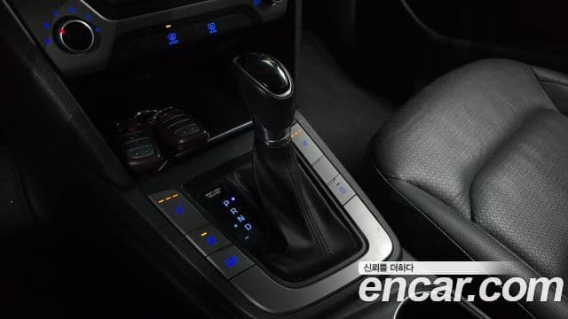 Hyundai Avante AD 1.6 e-VGT Smart, 2016 9