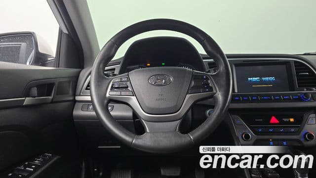 Hyundai Avante AD 1.6 e-VGT Smart, 2016 14