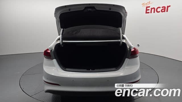 Hyundai Avante AD 1.6 e-VGT Smart, 2016 20