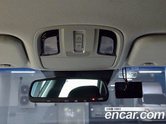 Kia K7 Premier 3.0 LPI Trendy(арендный автомобиль), 2020 17