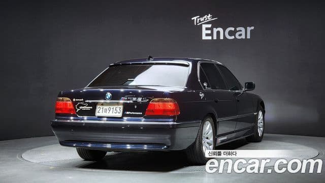 BMW 7시리즈 E38, 2001 2