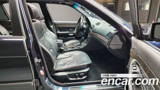 BMW 7시리즈 E38, 2001 10