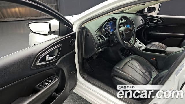 크라이슬러 200 2세대 2.4 Limited, 2015 11