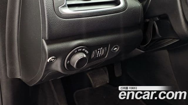 크라이슬러 200 2세대 2.4 Limited, 2015 17