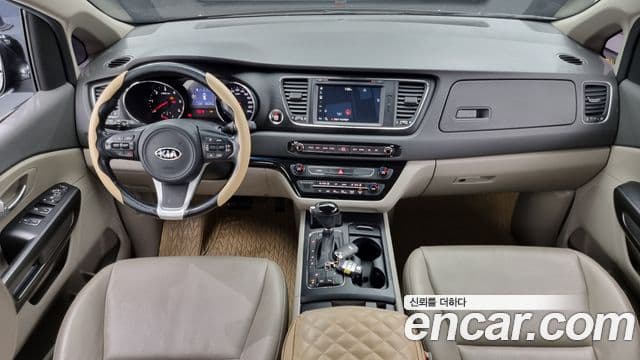 Kia All New Carnival Luxury, 2016 7