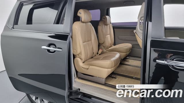 Kia All New Carnival Luxury, 2016 12