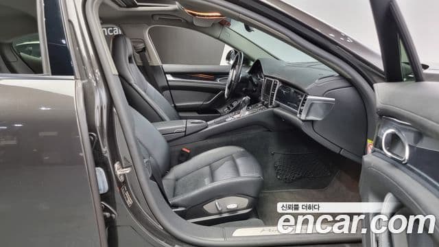 Porsche Panamera 970, 2011 10