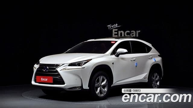 Lexus NX300h Executive, 2015 1
