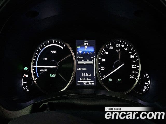 Lexus NX300h Executive, 2015 9