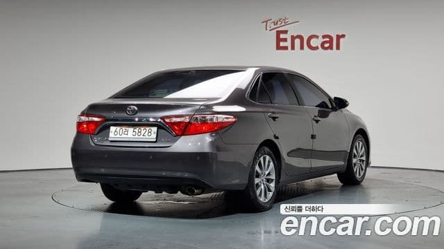 Toyota New 캠리 2.5 XLE, 2015 2