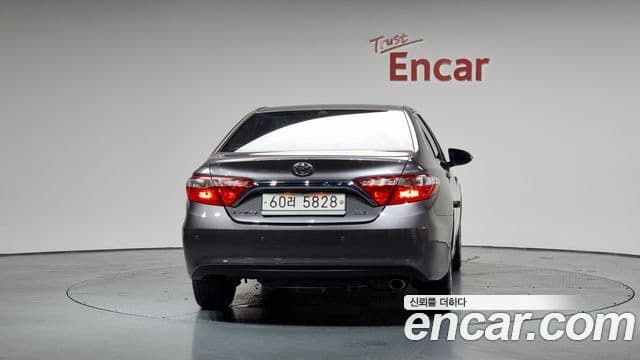 Toyota New 캠리 2.5 XLE, 2015 4