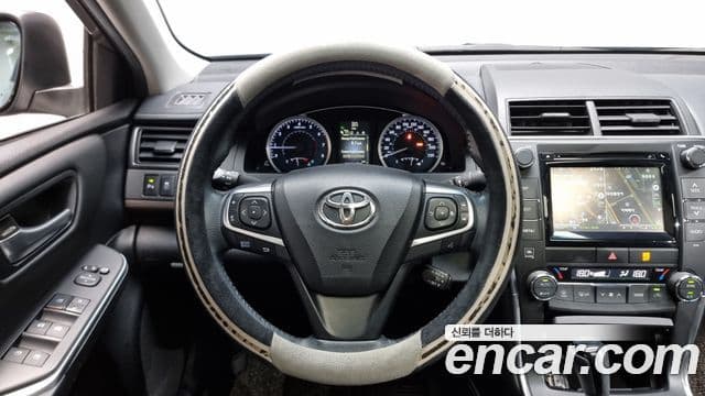 Toyota New 캠리 2.5 XLE, 2015 13