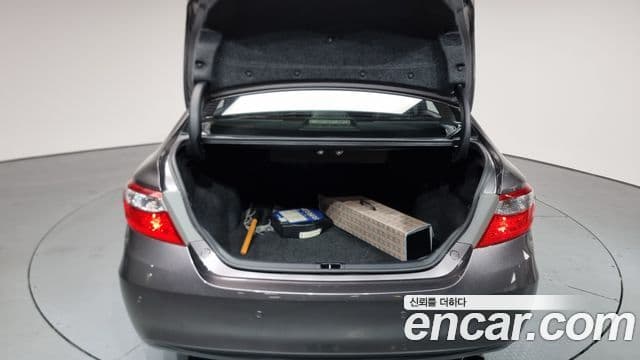 Toyota New 캠리 2.5 XLE, 2015 20