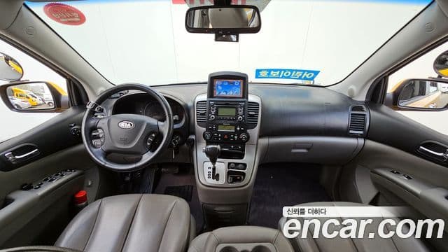 Kia Carnival R Children Escort Vehicle, 2012 7