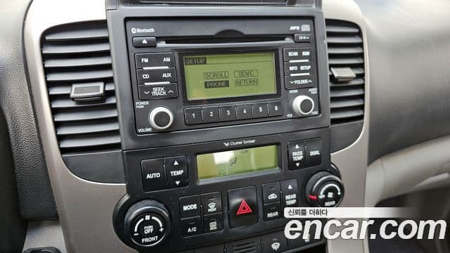 Kia Carnival R Children Escort Vehicle, 2012 17