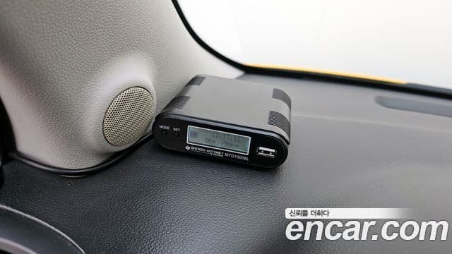 Kia Carnival R Children Escort Vehicle, 2012 19