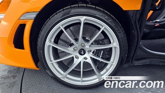 맥라렌 750S 4.0 Spyder, 2024 все фото