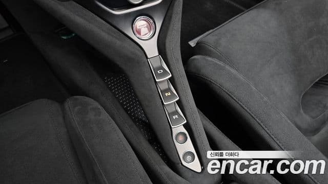 맥라렌 750S 4.0 Spyder, 2024 17