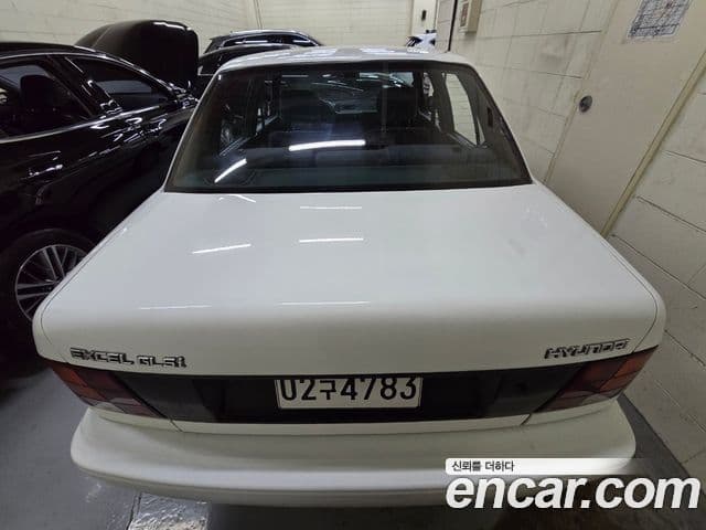 Hyundai 엑셀 4DR 1.5 GLSi, 1991 6