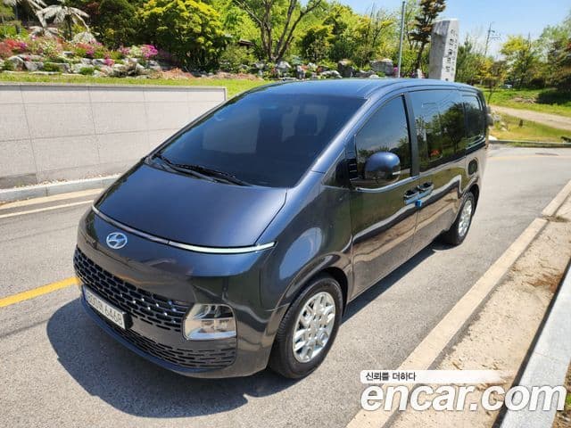 Hyundai Staria Modern, 2023 3