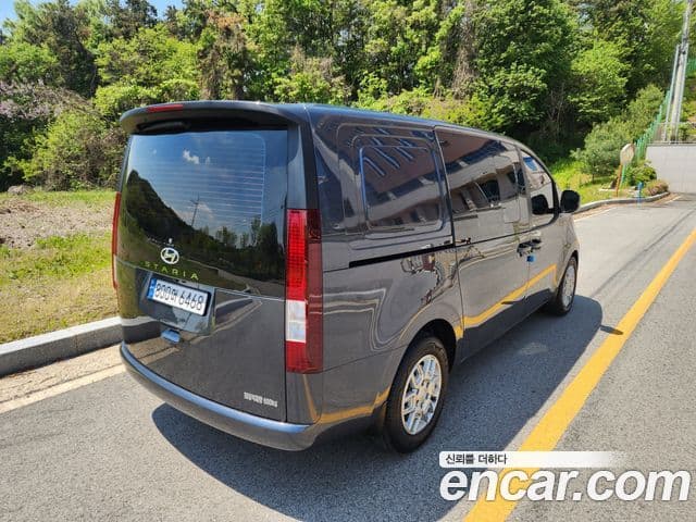 Hyundai Staria Modern, 2023 7