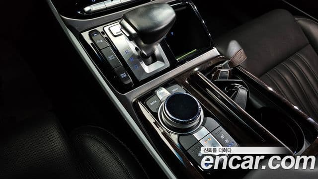 Genesis EQ900 Luxury, 2016 9