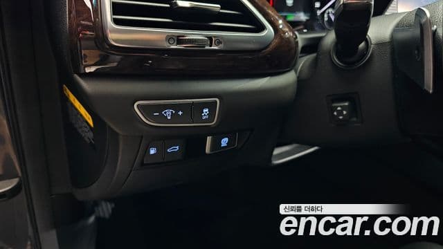 Genesis EQ900 Luxury, 2016 16