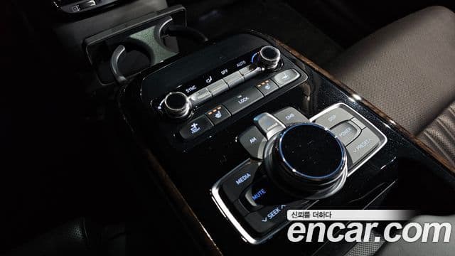 Genesis EQ900 Luxury, 2016 19