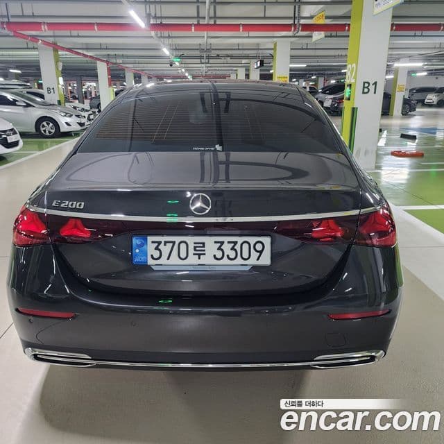 Mercedes-Benz E-класс W214 Avantgarde, 2024 8