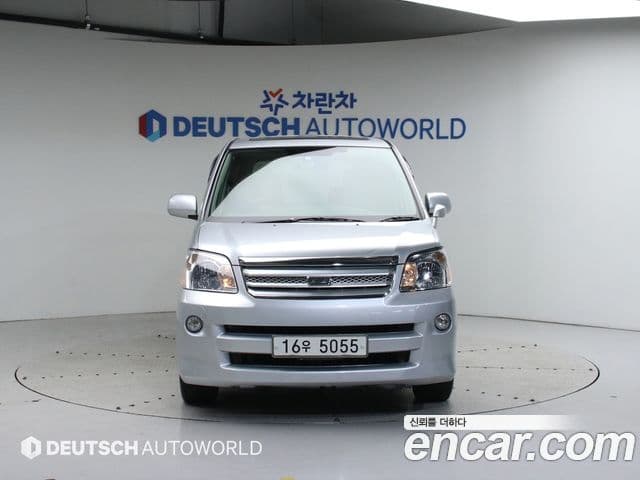 Toyota 노아, 2005 3