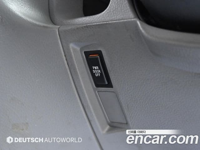 Toyota 노아, 2005 16