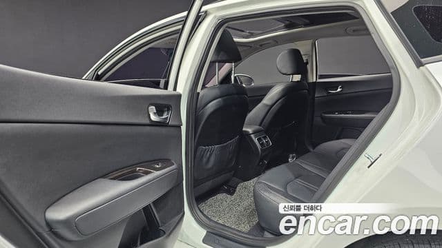 Kia K5 2세대 Prestige, 2016 18