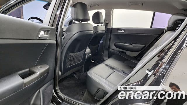 Kia Sportage The / новый Bold Luxury, 2019 13