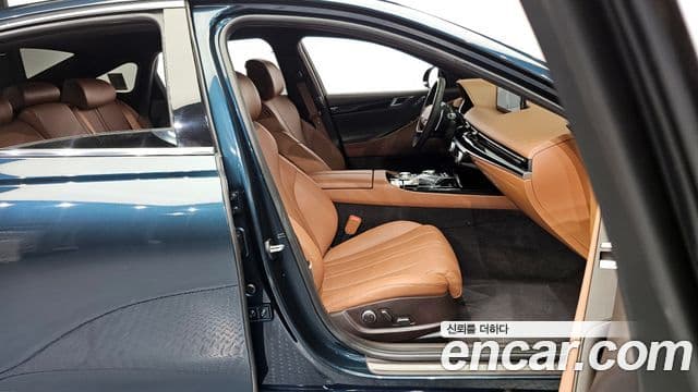 Genesis G80 (RG3) бензин 2.5 турбо AWD, 2023 10