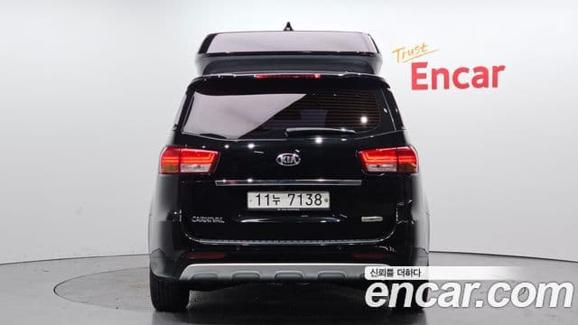 Kia All New Carnival Prestige, 2016 4