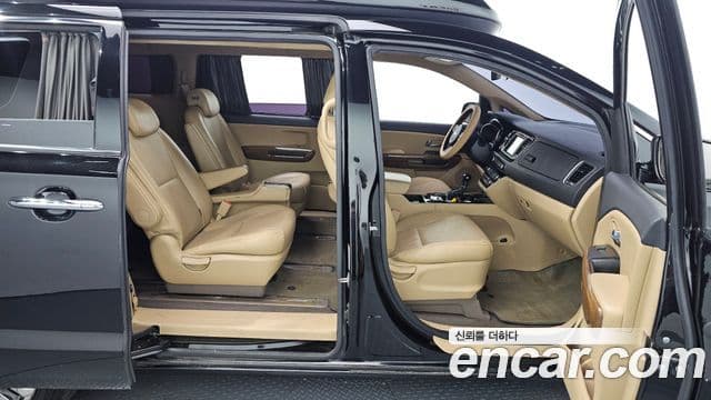 Kia All New Carnival Prestige, 2016 11