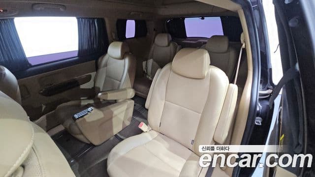 Kia All New Carnival Prestige, 2016 12