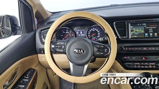 Kia All New Carnival Prestige, 2016 13