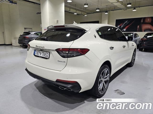 Maserati Levante 3.0 S AWD Modena, 2023 2