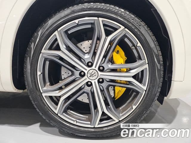 Maserati Levante 3.0 S AWD Modena, 2023 все фото