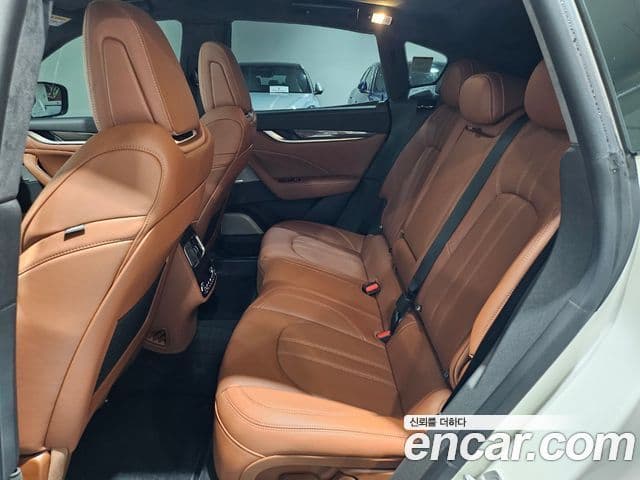 Maserati Levante 3.0 S AWD Modena, 2023 14