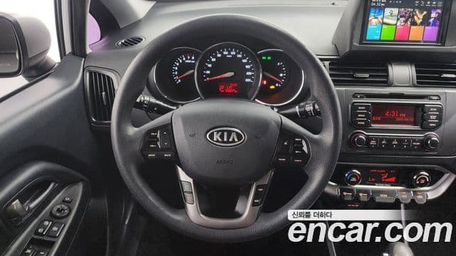 Kia All New Pride Luxury, 2012 13