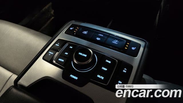 Genesis G80 Premium Luxury, 2019 18